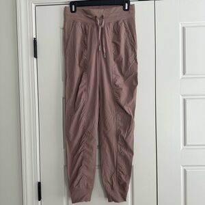 Lululemon - dance studio mid-rise jogger